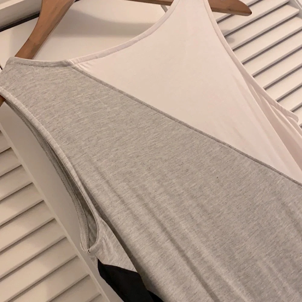 Athleta | Rayon Stretch Diagonal Colorblock Sleeveless Midi Dress (XS) - Picture 12 of 14